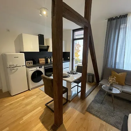 City Apartment *